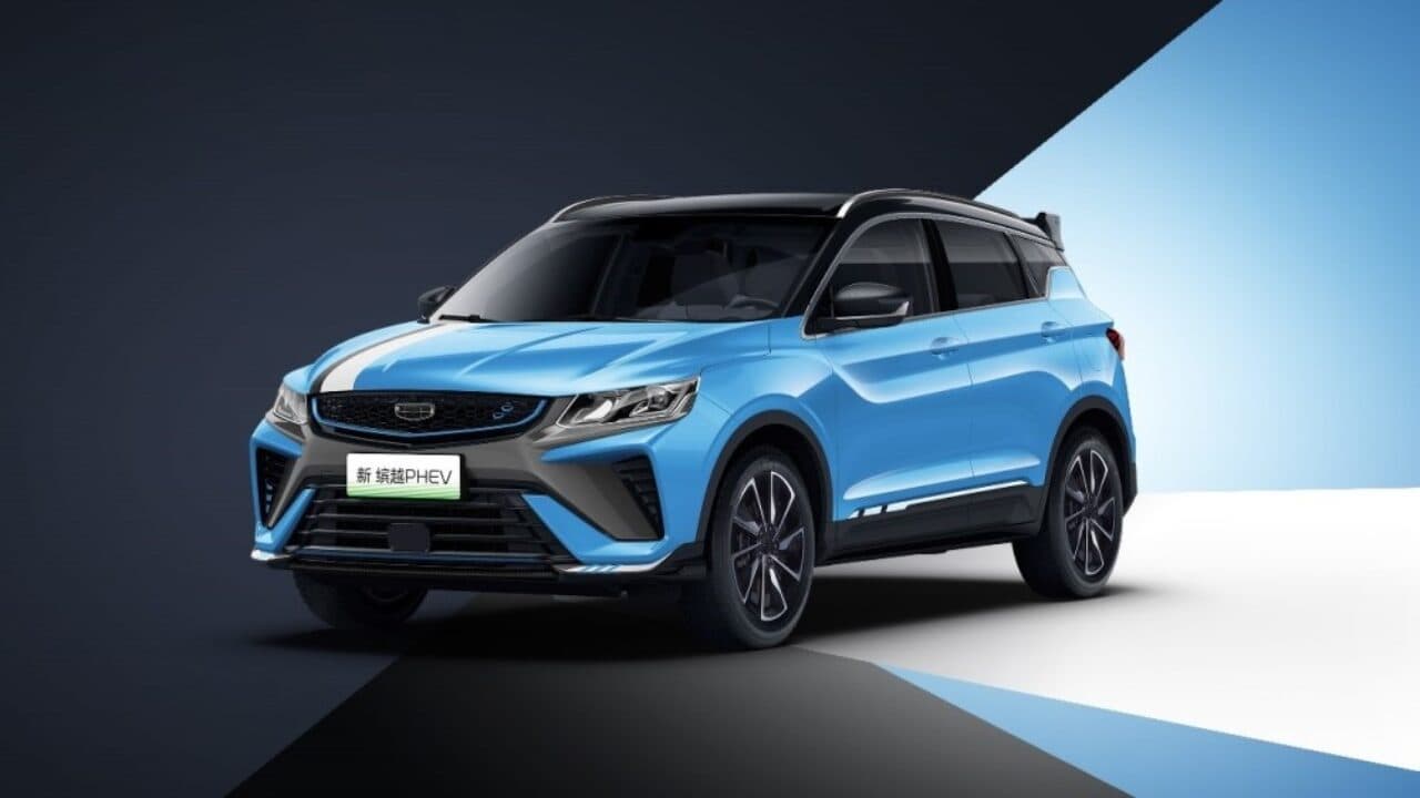 Представлен самый дешевый гибридный кроссовер: 258 л.с., огромный экран и 80 км без подзарядки