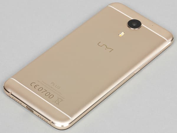 смартфон Umi Plus