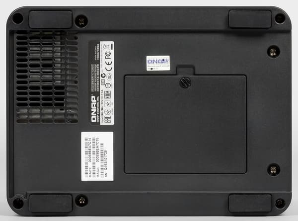 Внешний вид QNAP TS-453mini Внешний вид QNAP TS-453mini