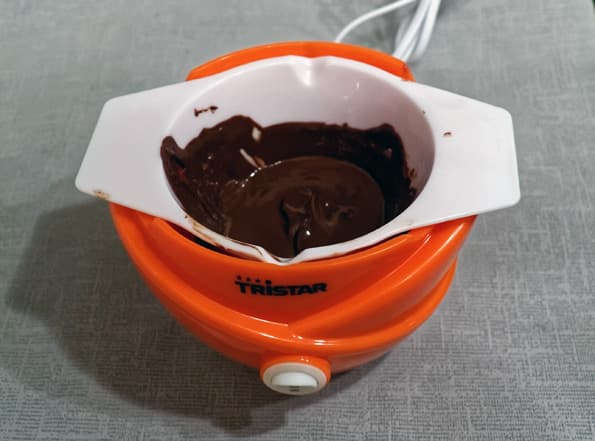 Шоколадное фондю Tristar CF-1604