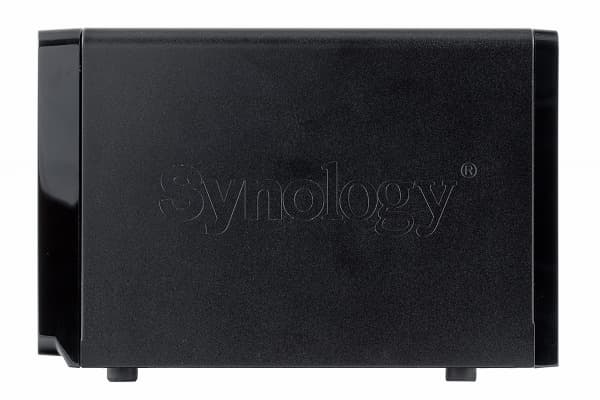 Synology DS710+, вид сбоку
