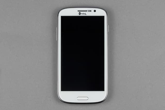 Лицевая сторона коммуникатора Обзор ThL W8. Лицевая сторона коммуникатора