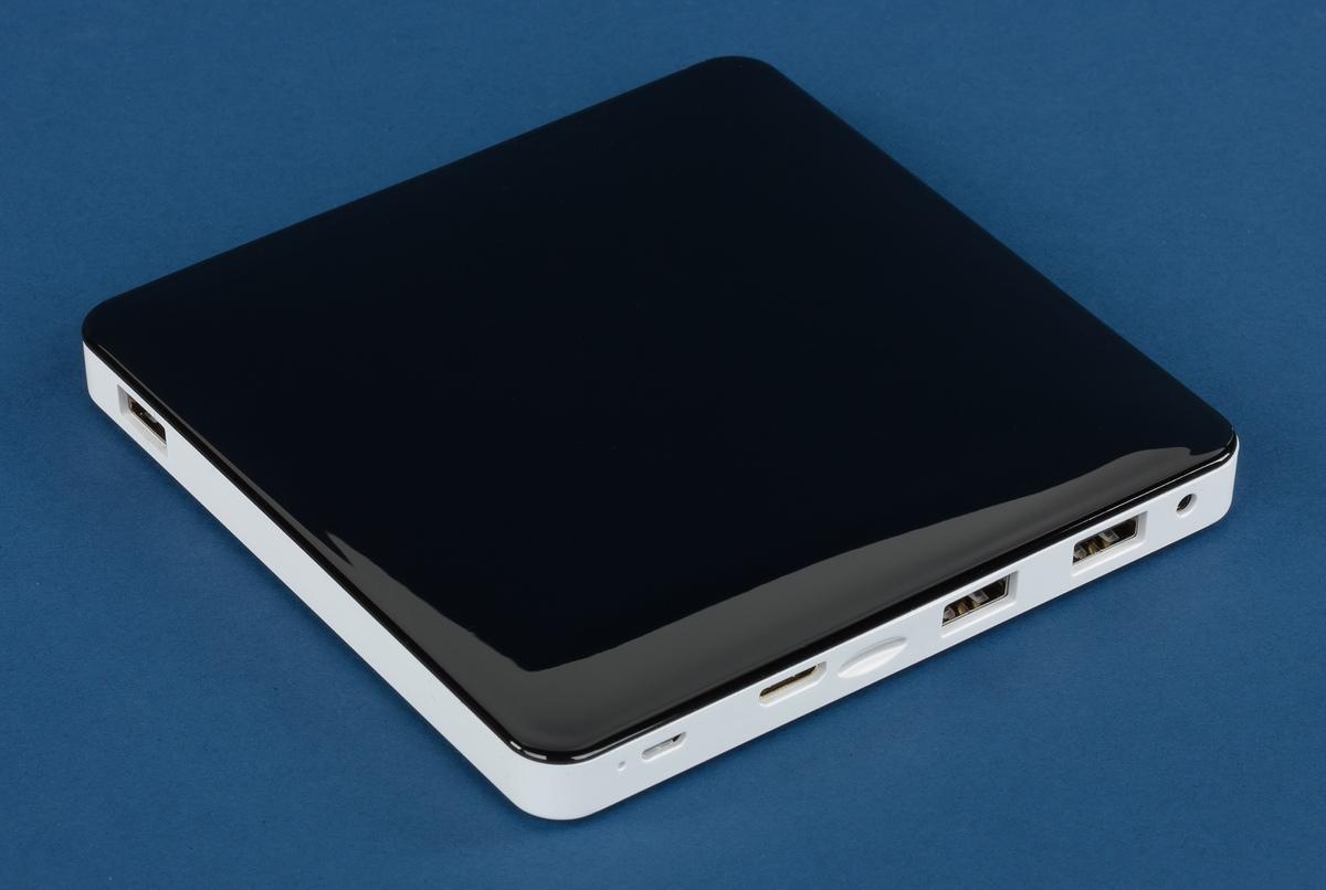 Внешний вид Foxconn Ultra Nano PC