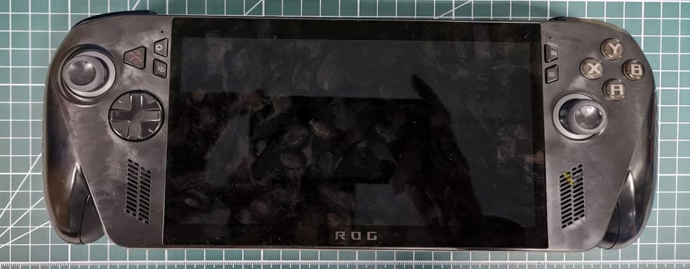 В сеть попали фото Xbox Kennan. Microsoft и ASUS создают конкурента Steam Deck — утечка