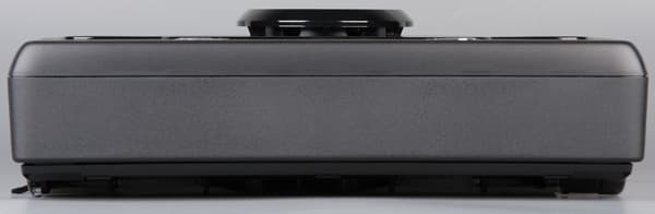 Neato Botvac Connected, вид спереди Neato Botvac Connected, вид спереди