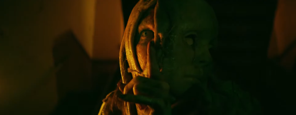 Новый трейлер фильма «Обитель зла: Раккун Сити» просто напичкан отсылками к играм серии Resident Evil