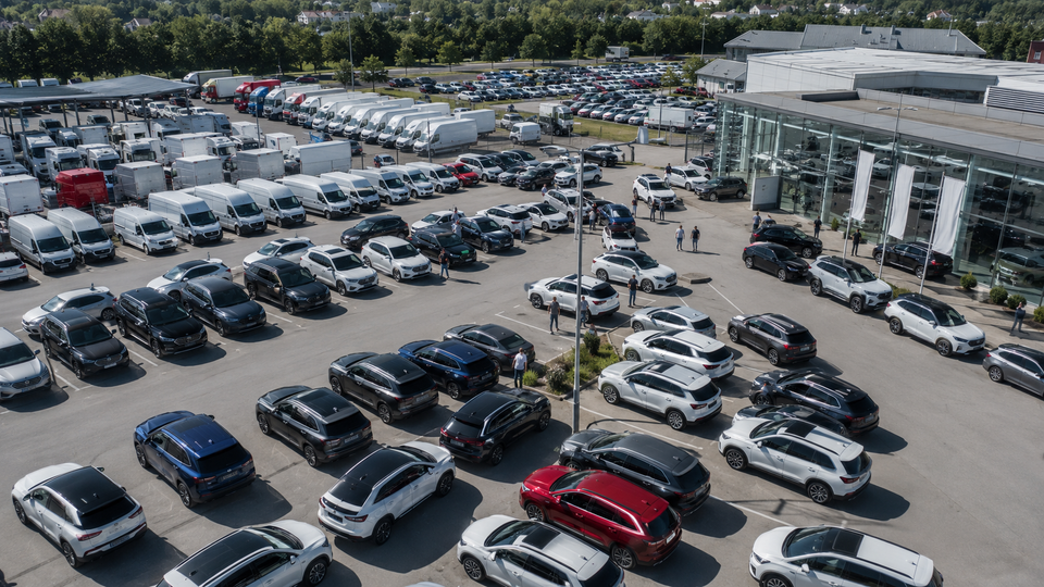 Продажи новых автомобилей в России за неделю снизились ещё на 3%