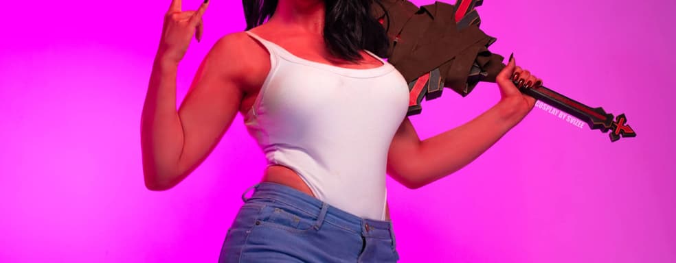 Вспыльчивая полудемоница: косплеер предстала в образе Малеволы из игры Dispatch