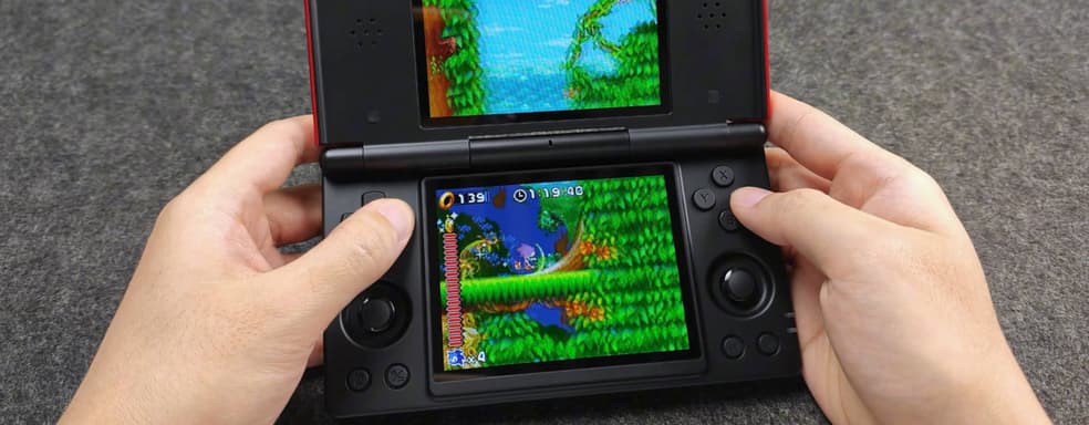 Для портативной консоли Anbernic RG DS вышла официальная прошивка, устраняющая проблемы с экранами