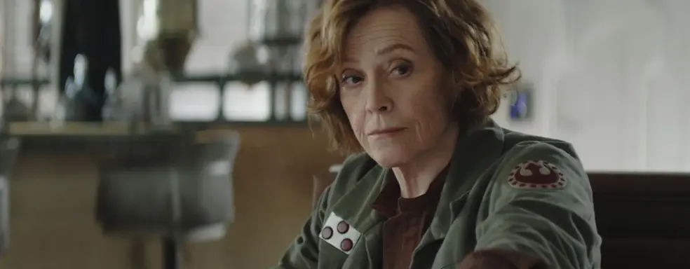 Сигурни Уивер может присоединиться к сериалу Tomb Raider с Софи Тёрнер — СМИ