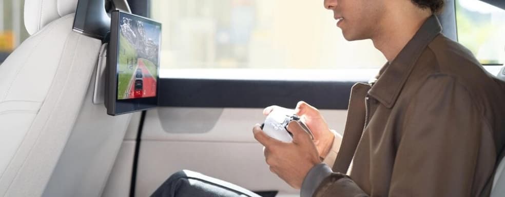 Sony и Honda представили автомобиль с PlayStation Remote Play