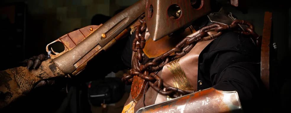 «Вера нас защищает!»: косплеер воплотил образ траншейного пилигрима из настольной игры Trench Crusade