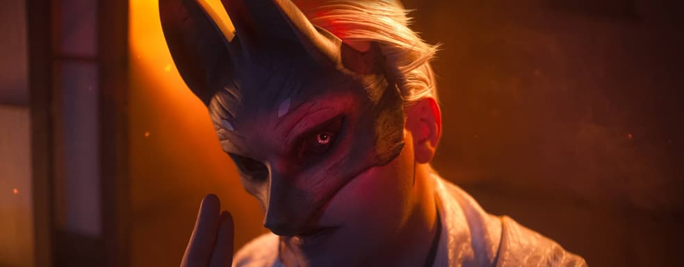 Косплеер предстал в образе Лисьей Маски из Silent Hill f — одержимый божеством