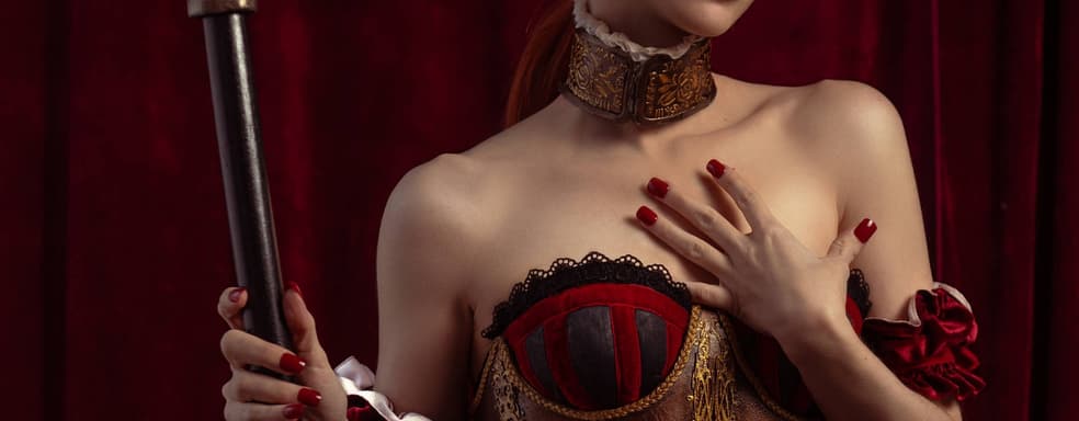 Модель показала косплей Сабрины Глевиссиг из игры The Witcher 2: Assassins of Kings