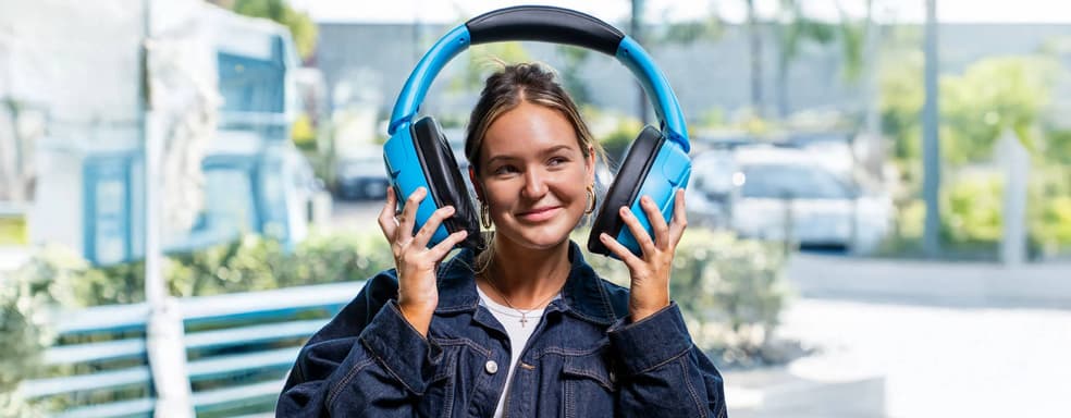 Lanzamiento de Blue XL: un altavoz Bluetooth con la forma de unos enormes auriculares de JLab Audio