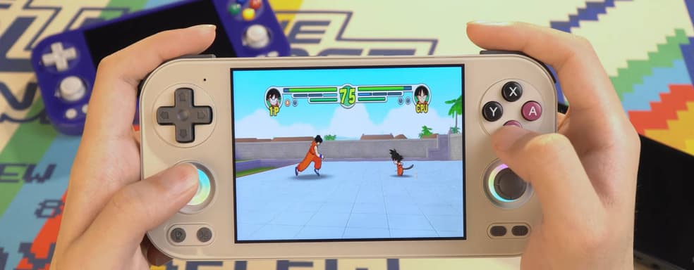 Anbernic раскрыла детали экрана портативной консоли RG 476H и показала её в деле