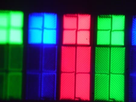 QLED-телевизор Samsung QE65Q9FAMUXRU, Микрофотографии матрицы