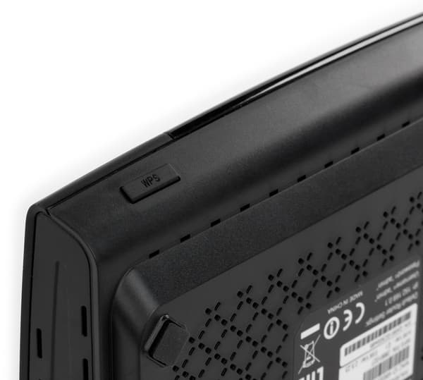 Внешний вид D-Link DIR-825/AC