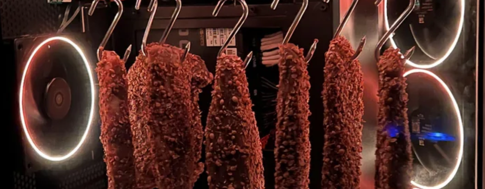 ПК-энтузиаст начал «готовить» мясо внутри корпуса ПК с EVGA GeForce RTX