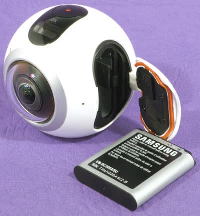 Панорамная камера Samsung Gear 360