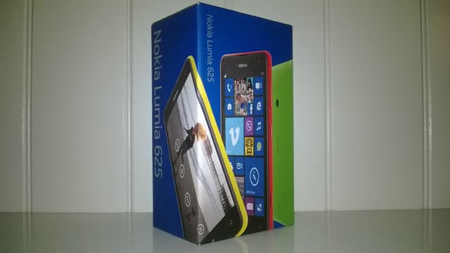 Обзор Nokia Lumia 625. Демонстрационный снимок