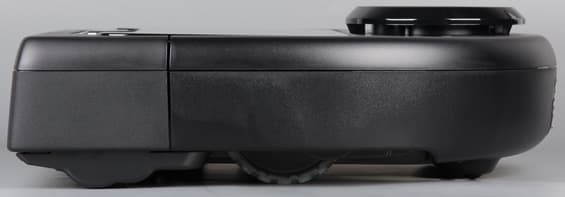 Neato Botvac Connected, вид слева Neato Botvac Connected, вид слева