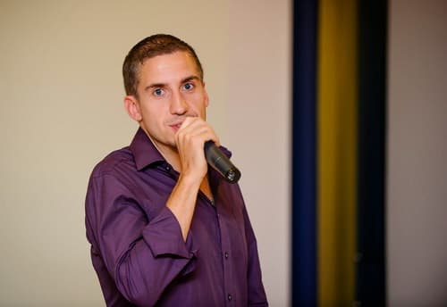 антон алпеев, представитель asus по продажам в россии, странах снг и балтии