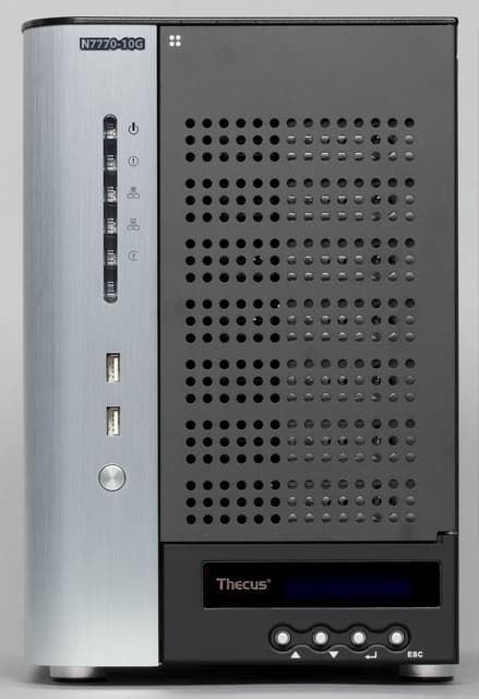 Внешний вид сетевого накопителя Thecus N7770-10G Внешний вид сетевого накопителя Thecus N7770-10G