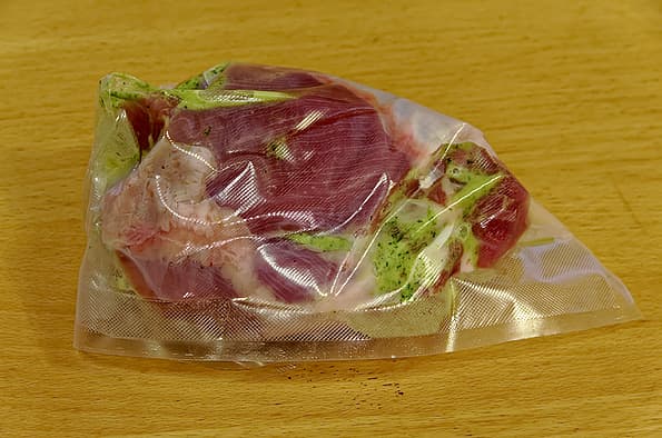 вакуумный упаковщик Redmond RVS-M021