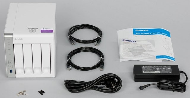 Комплект поставки QNAP D4