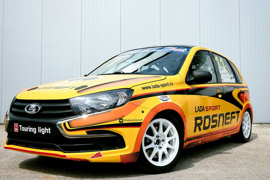  Lada Granta автогонщика Владимира Шешенина