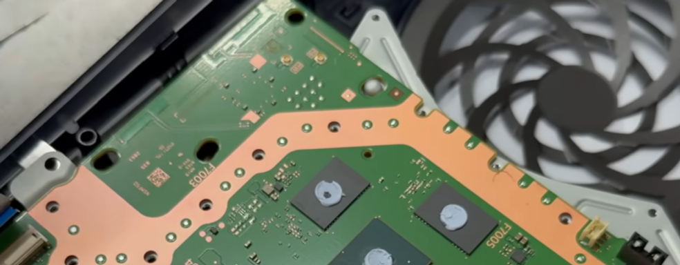 PlayStation 5 Pro разобрали и показали, как изменилась консоль Sony внутри