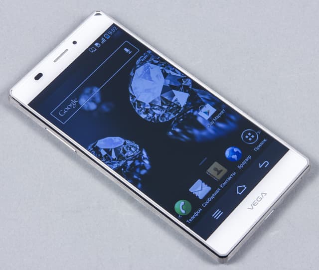 Внешний вид Pantech Vega Iron Внешний вид Pantech Vega Iron