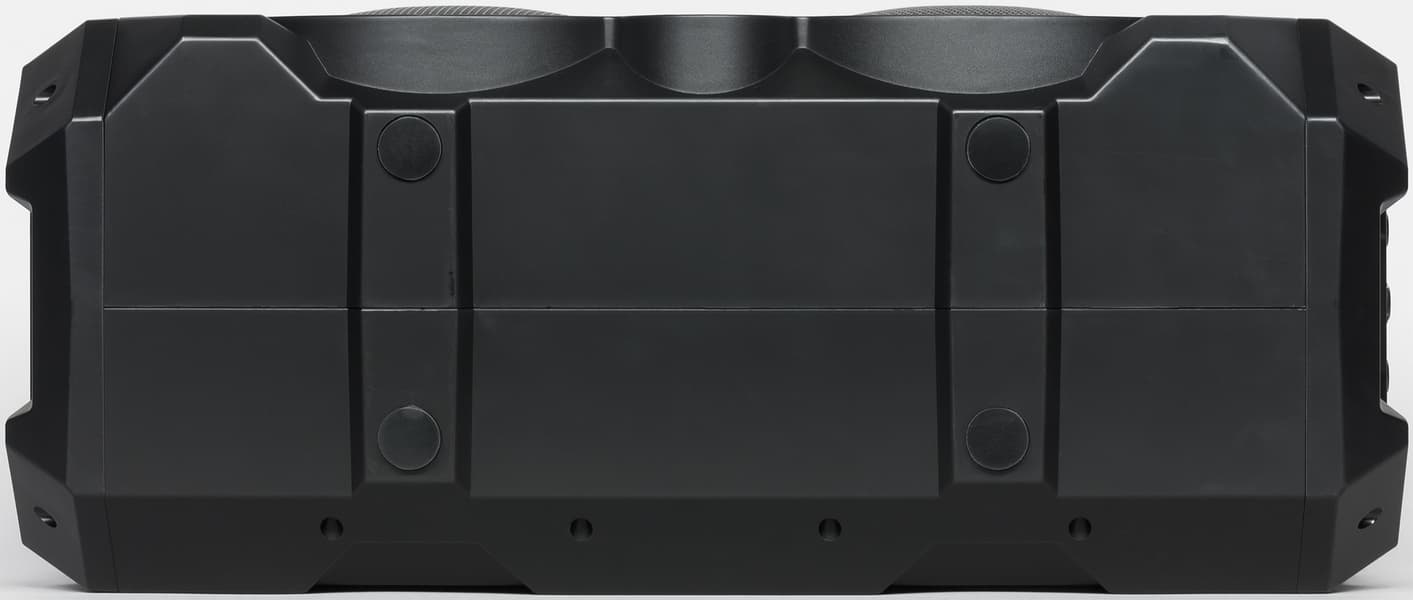 На нижней части колонки расположились резиновые ножки.