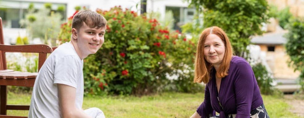 58-летняя британка подписала киберспортивный контракт