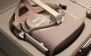 Палмер Лаки считает, что Oculus Rift стоит «неприлично дёшево», не стоит ждать новую ревизию в ближайшее время