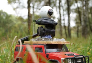 Панорамная камера Samsung Gear 360