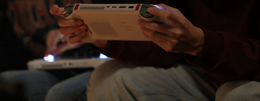 Авторы модульной и портативной консоли AYANEO 3 показали издание Retro Power