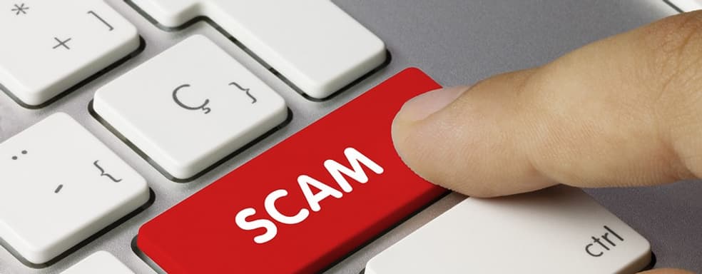 Школьница из Саратова набрала кредитов на родителей, чтобы купить игровую валюту