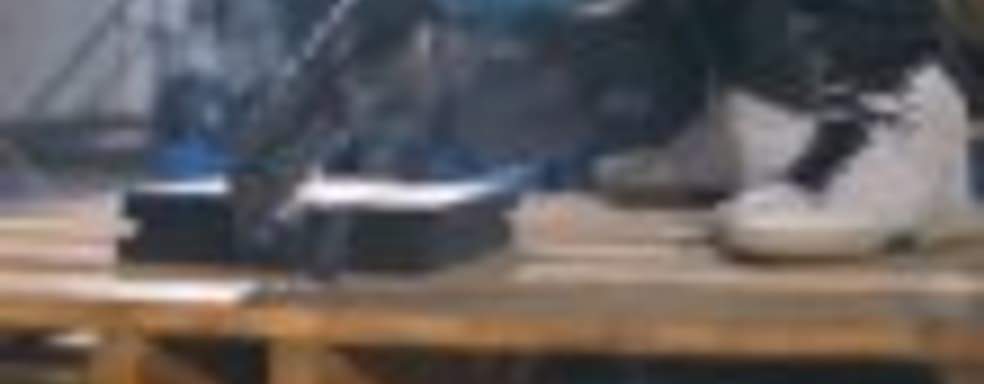 Xbox One может пережить падение с высоты 4,5 м. PS4 - нет 