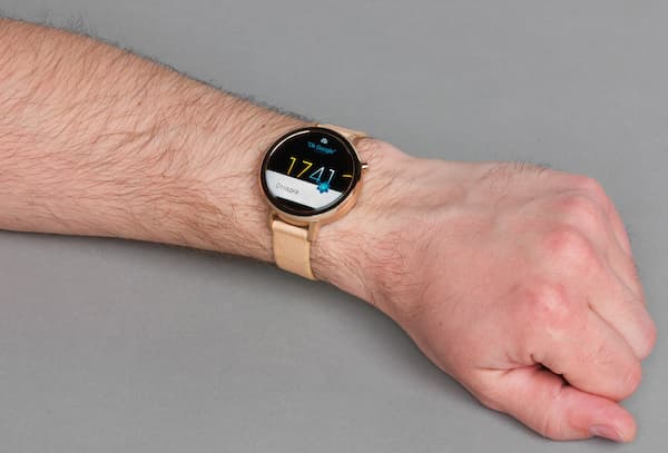 Умные часы Moto 360 второго поколения Умные часы Moto 360 второго поколения