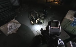 В Escape from Tarkov появился аналог Пирамидоголового из Silent Hill — загадочный Угловатый и другие находки игроков в Лабиринте