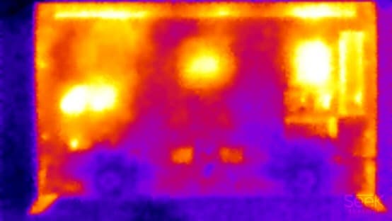 ЖК-телевизор Philips 55PUS8809/60. Нагрев задней панели ЖК-телевизор Philips 55PUS8809/60. Нагрев задней панели