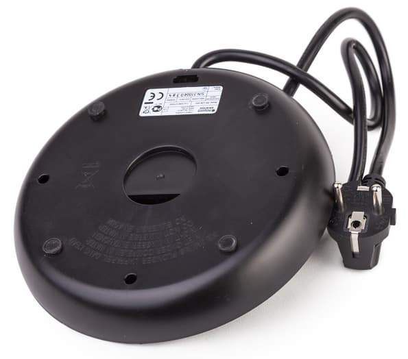 электрический чайник Hotpoint Ariston WK 22M