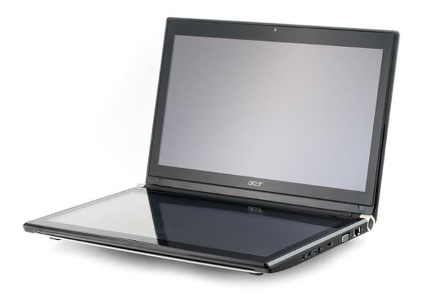ноутбук Acer Iconia с двумя экранами