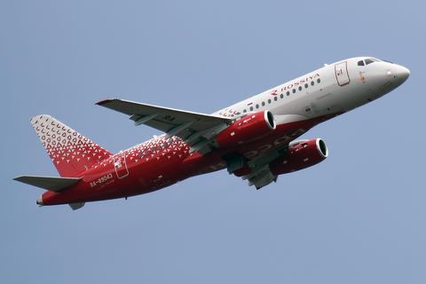 SSJ-100