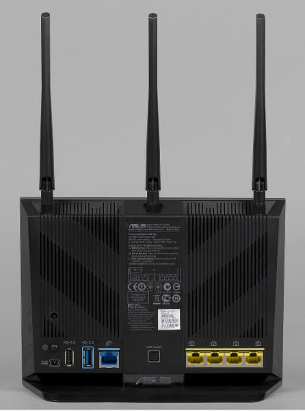 Внешний вид Asus RT-AC68U Внешний вид Asus RT-AC68U