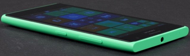Внешний вид Nokia Lumia 735
