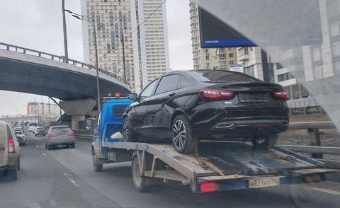 Lada Aura