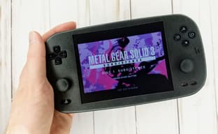 Un entusiasta convierte una PlayStation 2 en una consola portátil